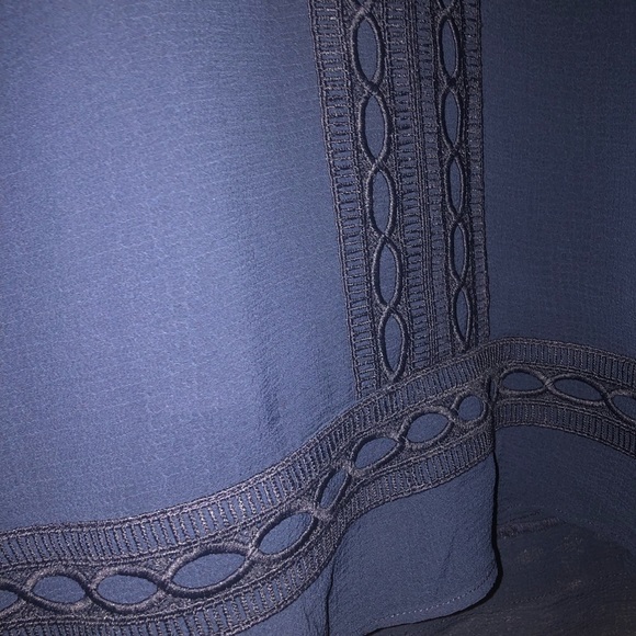 Finders Keepers low-cut blouse - Picture 3 of 11